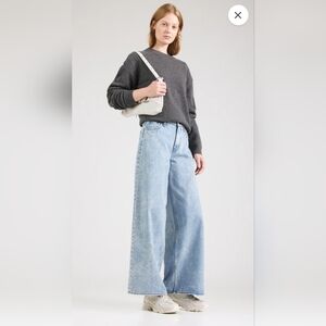 Gap Baggy Mid Rise Light Wash Blue Size 27/4